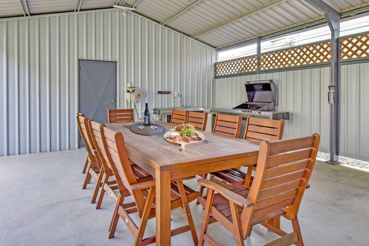 Balmoral Waterfront Escape at Lake Macquarie