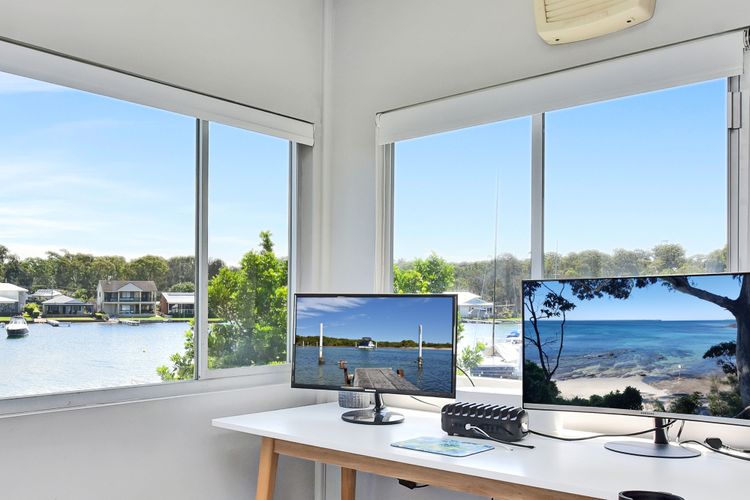 Balmoral Waterfront Escape at Lake Macquarie