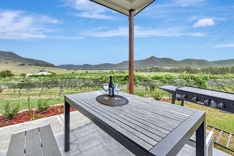 Somerville Wines Lux Escape – 3-Bedroom Cottage Near Broke Wineries