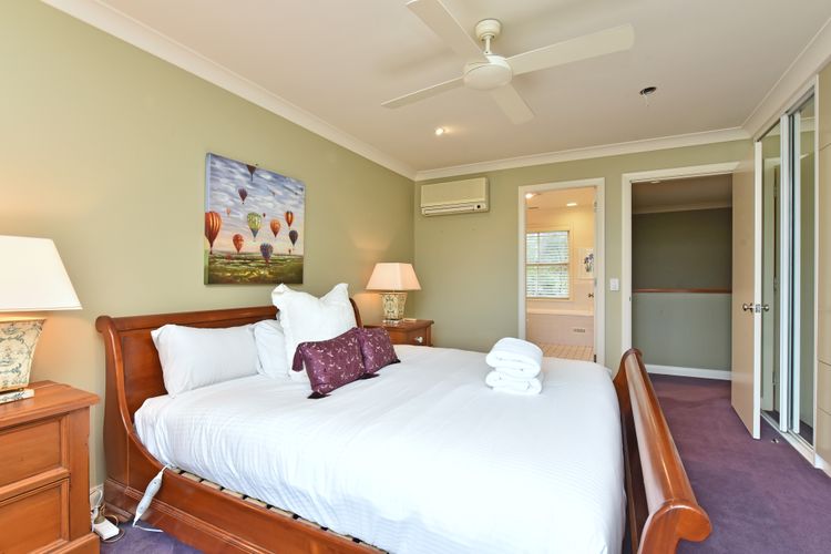 Villa 3br Zinfandel Villa Resort Condo located within Cypress Lakes Resort (nothing is more central)