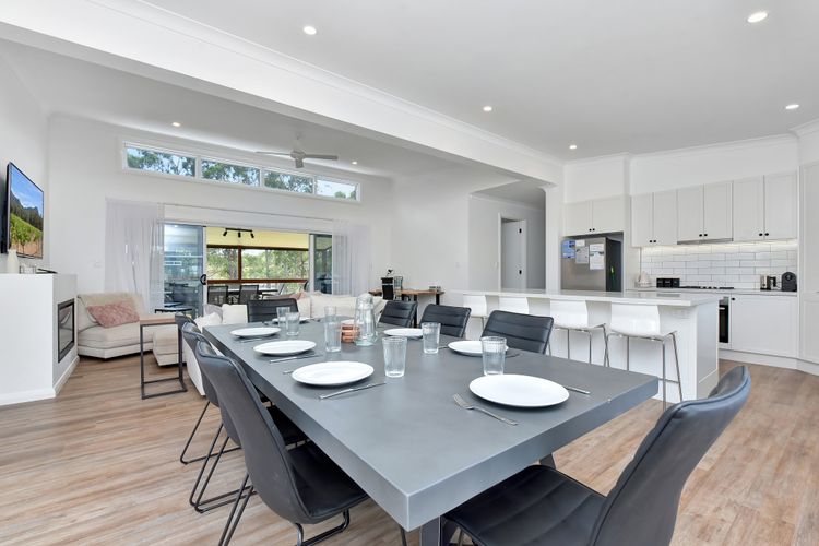 Magpie Three- Two for Joy Estate. 2.5 Bathrooms sleeping 6