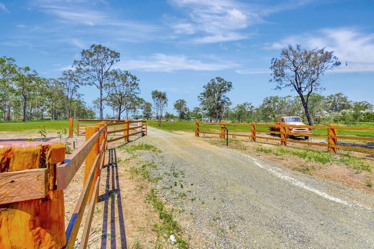 Magpie Three- Two for Joy Estate. 2.5 Bathrooms sleeping 6