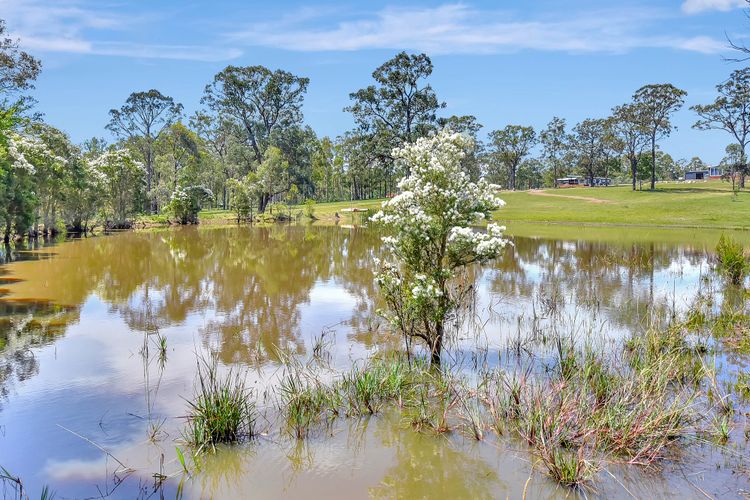 Magpie Three- Two for Joy Estate. 2.5 Bathrooms sleeping 6