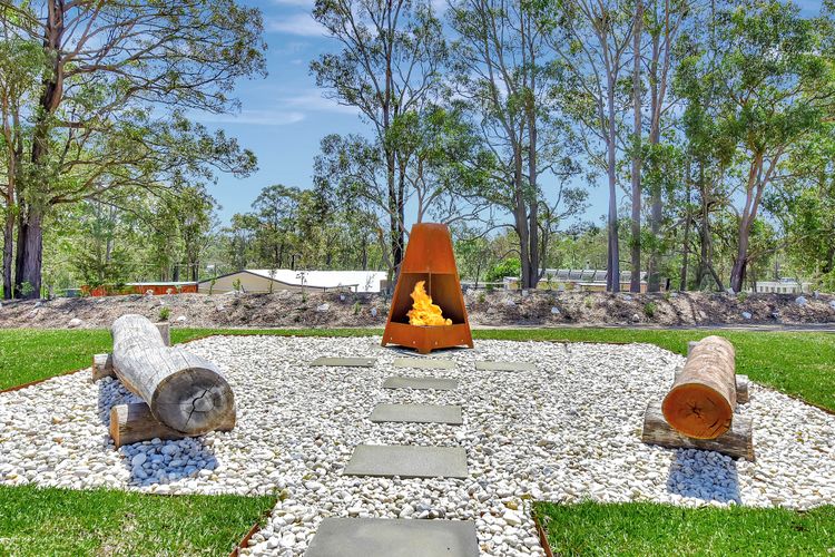 Magpie Three- Two for Joy Estate. 2.5 Bathrooms sleeping 6