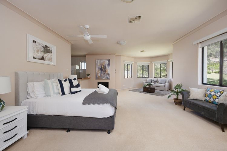 Bedroom 1 - King Bed