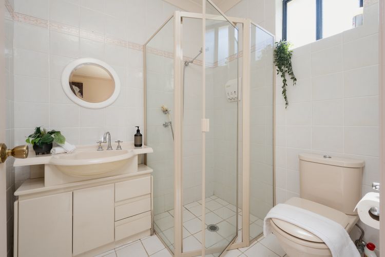 Bathroom 1 - Ensuite