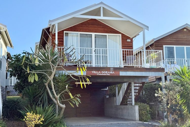 Villa Oceania at Caves Beach Villas