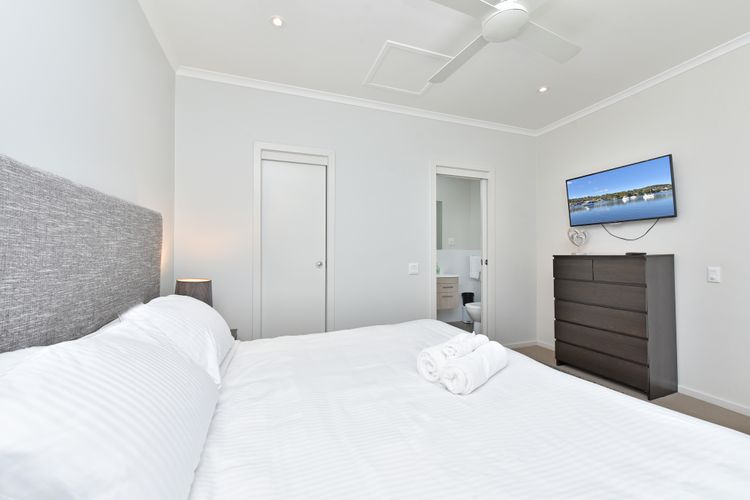 Azure Tides at Caves Beach Villas