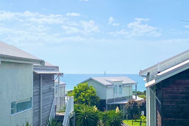 Azure Tides at Caves Beach Villas