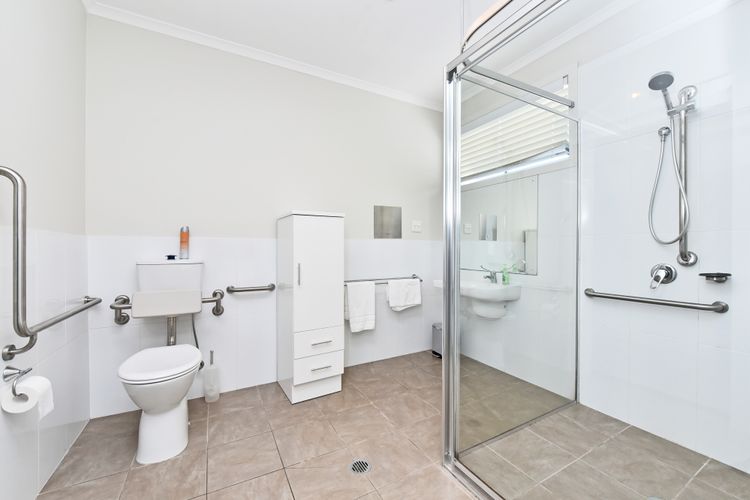 Azure Tides at Caves Beach Villas