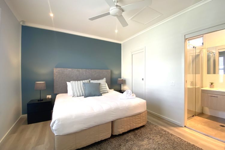 Azure Tides at Caves Beach Villas