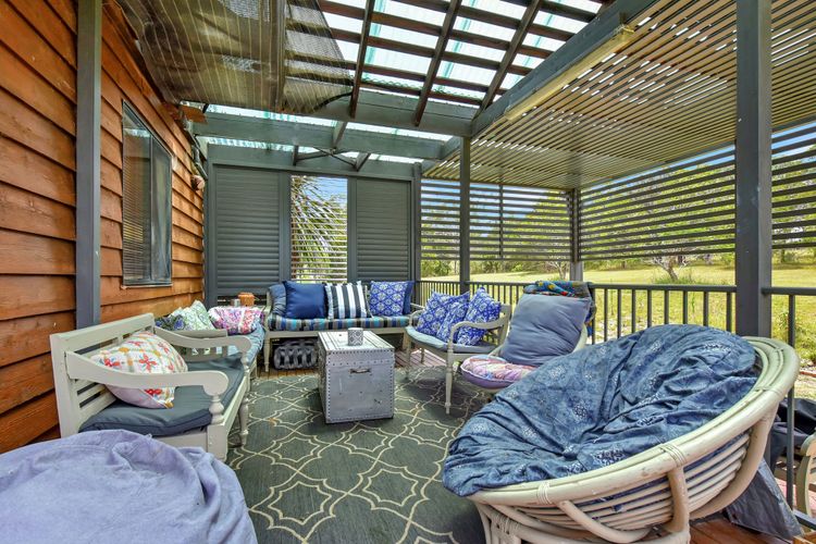 Silver Springs 4br Cottage, with Wifi, Views, Olives and Space