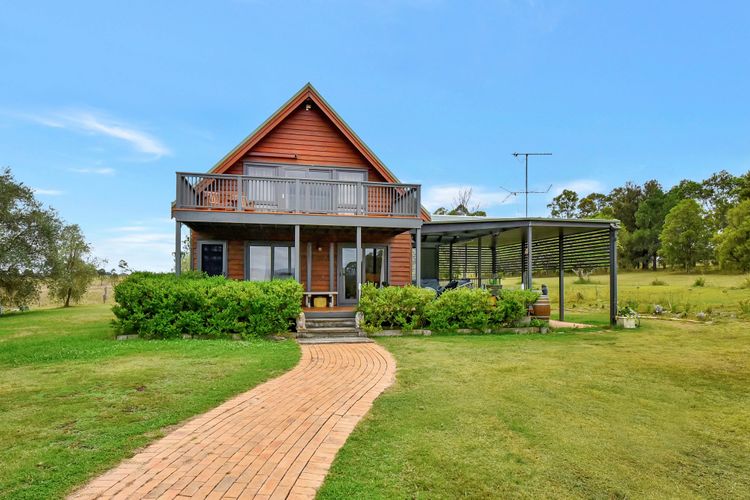 Silver Springs 4br Cottage, with Wifi, Views, Olives and Space