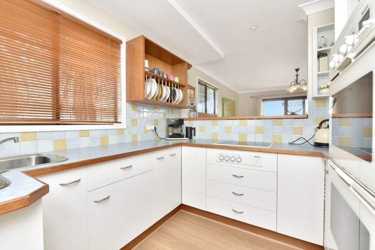 Silver Springs 4br Cottage, with Wifi, Views, Olives and Space