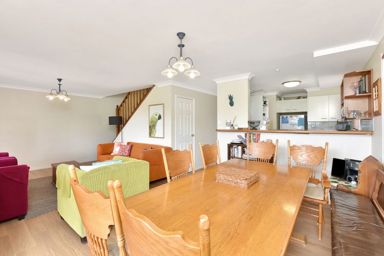 Silver Springs 4br Cottage, with Wifi, Views, Olives and Space