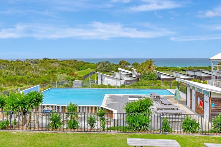 Bombora Beach House at Caves Beach Villas