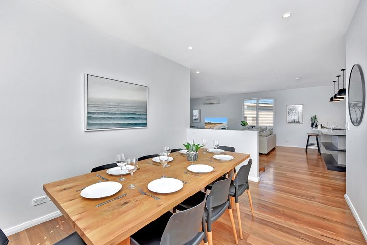 Bombora Beach House at Caves Beach Villas