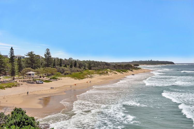Bombora Beach House at Caves Beach Villas
