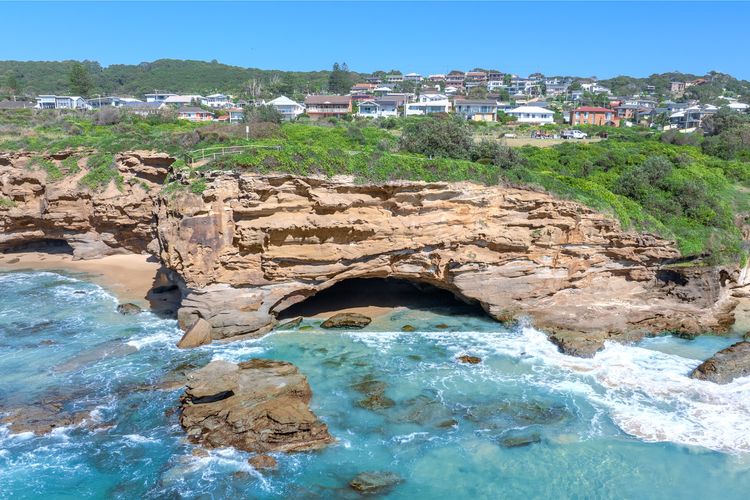 Bombora Beach House at Caves Beach