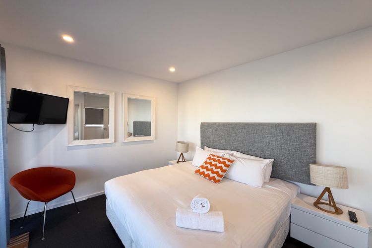 Oceanside Oasis at Caves Beach Villas