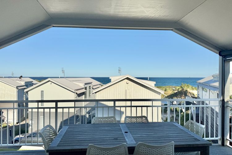 Oceanside Oasis at Caves Beach Villas