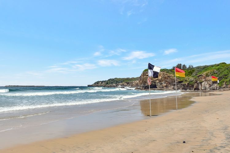 Coastal Breeze at Caves Beach Villas