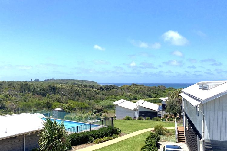 Bluewater Bliss at Caves Beach Villas