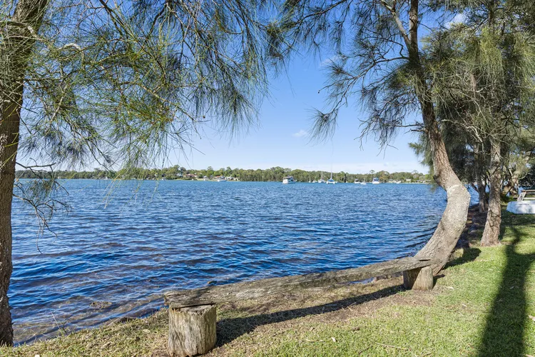 Waterfront Paradise Lodge Brightwaters