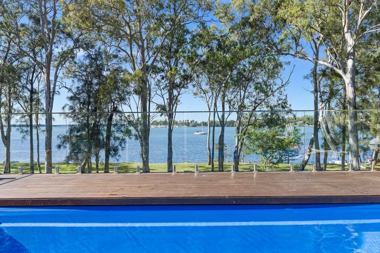 Waterfront Paradise Lodge Brightwaters