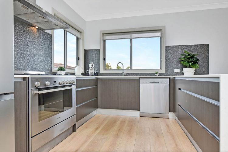 Finns at Caves Beach Resort