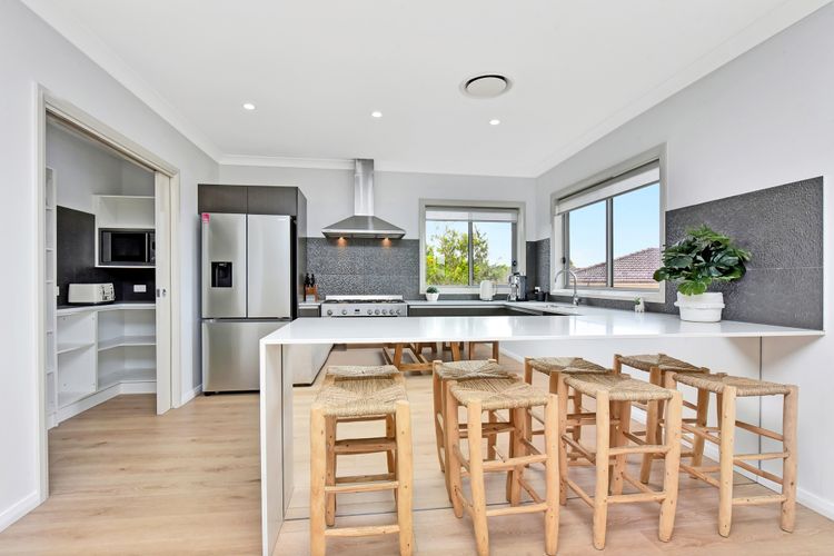 Finns at Caves Beach Resort