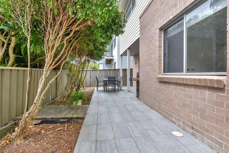 Finns at Caves Beach Resort