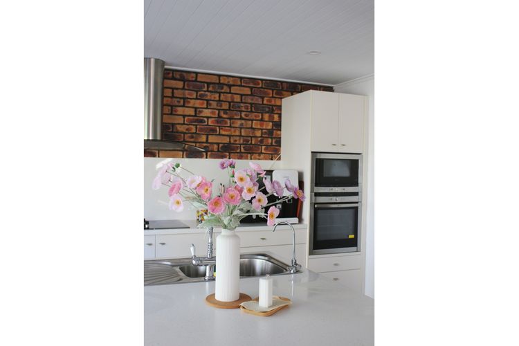 Treehouse Waterview at Caves Beach!