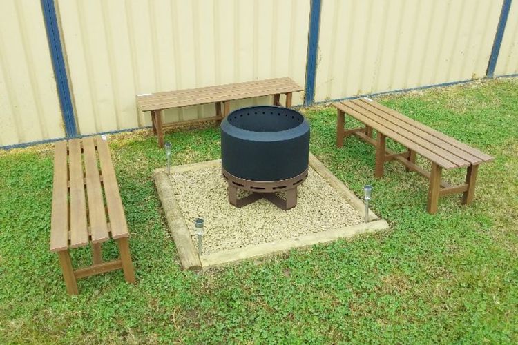 Tempranillo Guesthouse Fire Pit Among the Vineyard