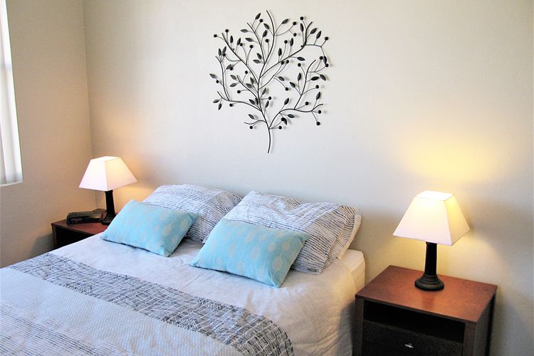 Toowoon Beach View 3br Villa 4 just steps to beach with views