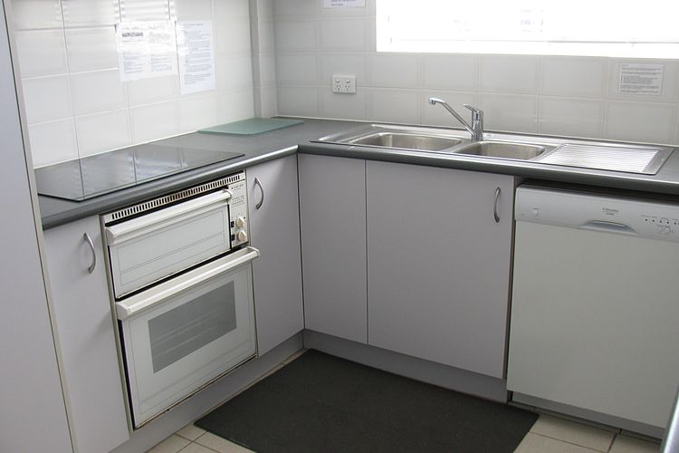 Toowoon Beach View 3br Villa 4 just steps to beach with views