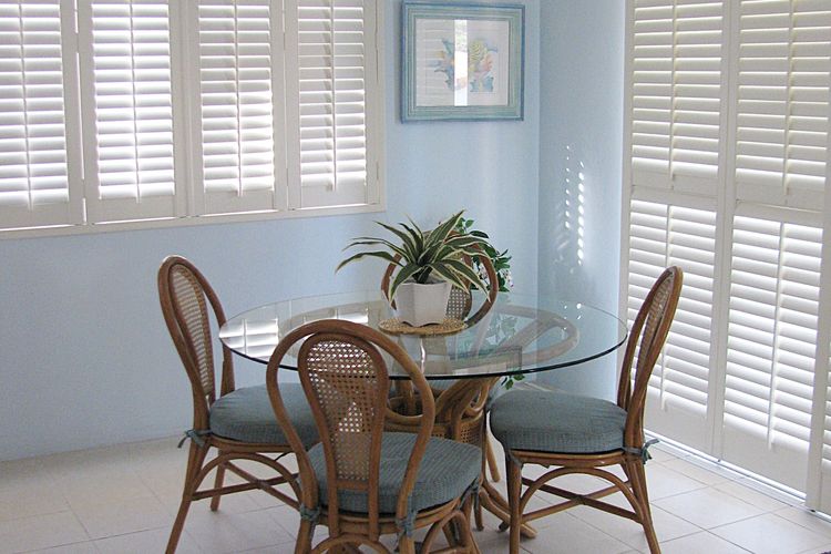 Toowoon Beach View 3br Villa 4 just steps to beach with views