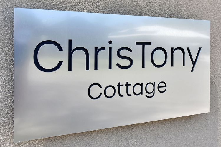 ChrisTony Cottage