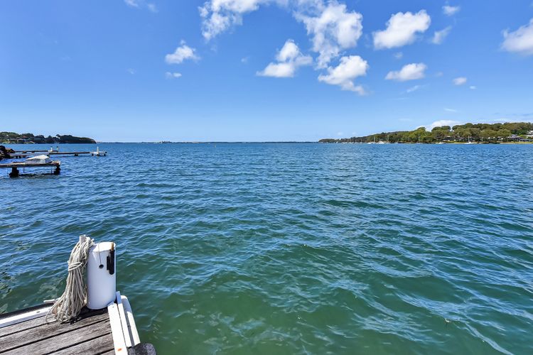 Lakehouse on Alexander