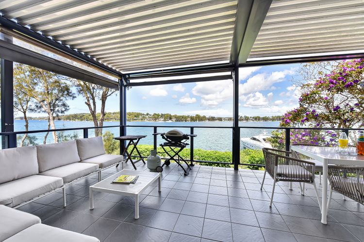 Lakehouse on Alexander