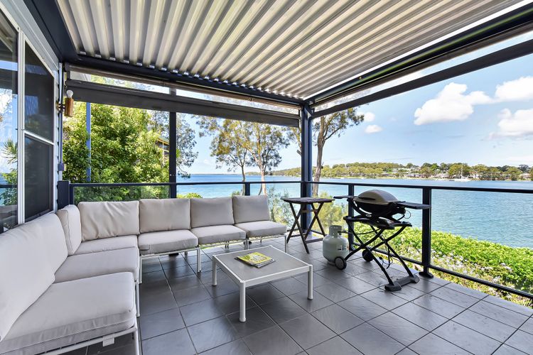 Lakehouse on Alexander