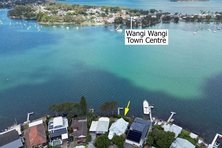 Lakehouse on Alexander