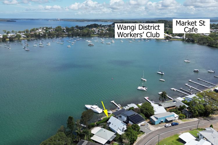 Lakehouse on Alexander