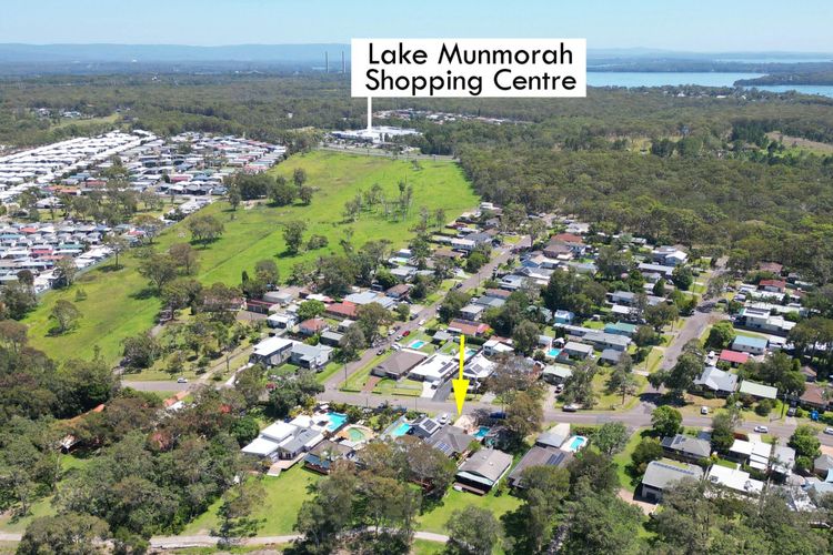 ChrisTony 3 Bdrm Waterfrnt Cottage