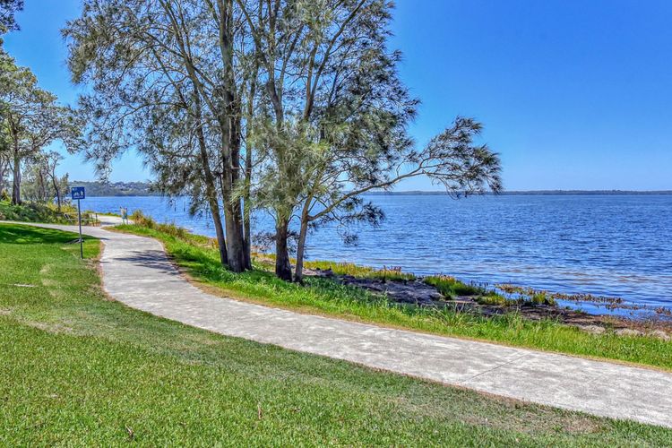 ChrisTony 3 Bdrm Waterfrnt Cottage