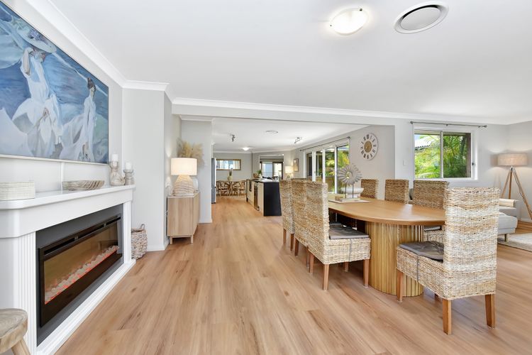 ChrisTony 3 Bdrm Waterfrnt Cottage