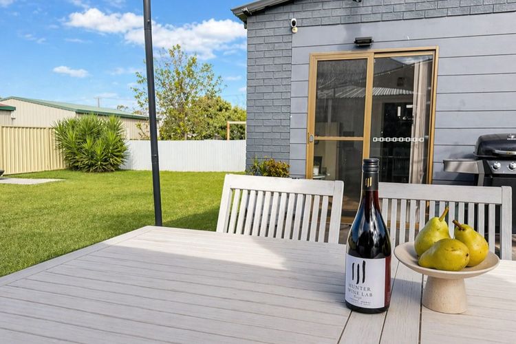 Perfect for relaxed outdoor dining and long, easy afternoons, this space invites you to unwind, cook, and enjoy your stay in comfort.