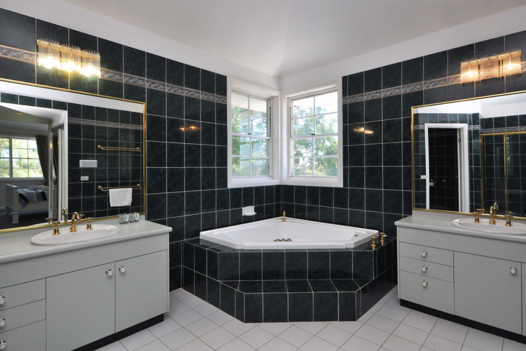 Luxe ensuite bathroom