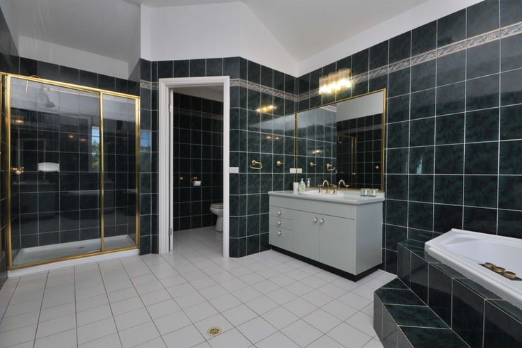 Luxe ensuite bathroom