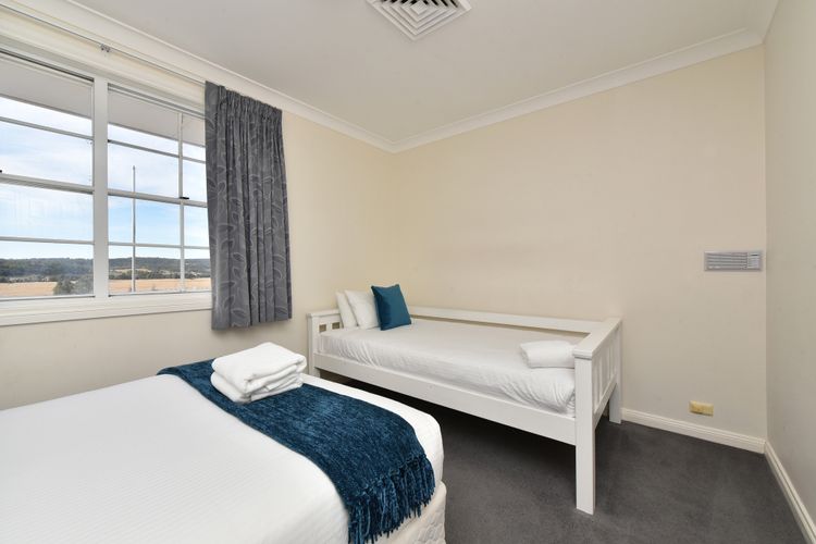 Beggars Bridge Vineyard Homestead w/ pool + wifi + tennis + vineyard